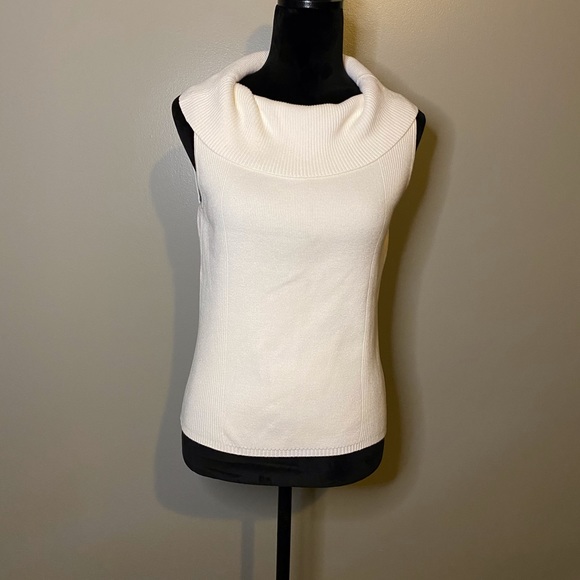 Tailor B. Moss Sweaters - Sleeveless cowl neck sweater size M